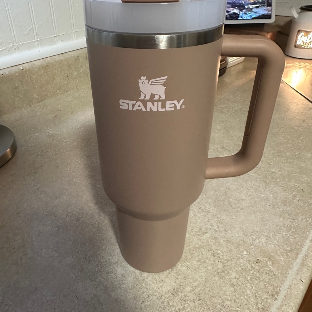 Stanley Almond Rose 40 oz tumbler